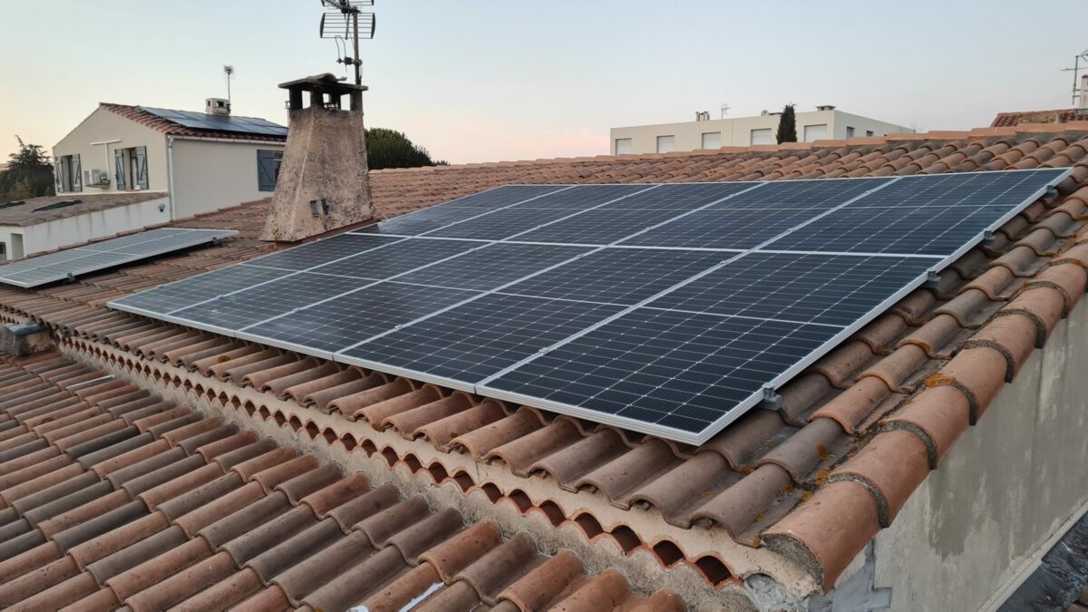 Panneau solaire avec batterie : à quoi sert le stockage de l’énergie solaire ?