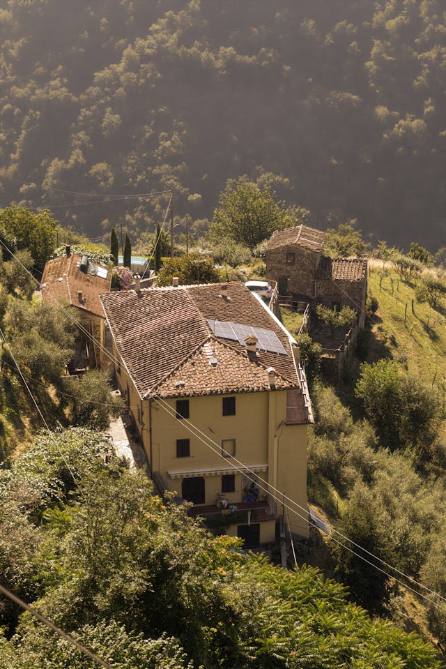 surplus solaire : comment valoriser vos excédents ? - image d'illustration